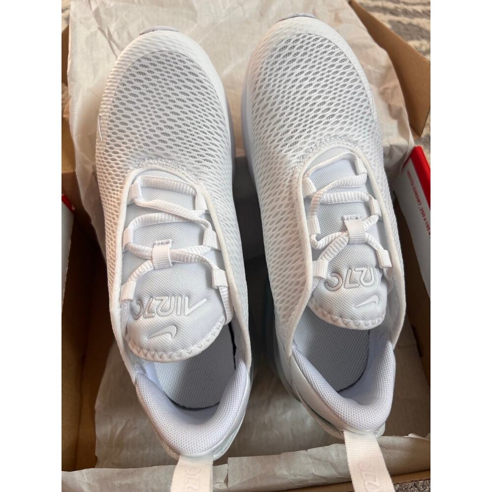 NWB❤️Nike Kids' Air Max 270 Sneaker sz3 - Picture 5 of 12